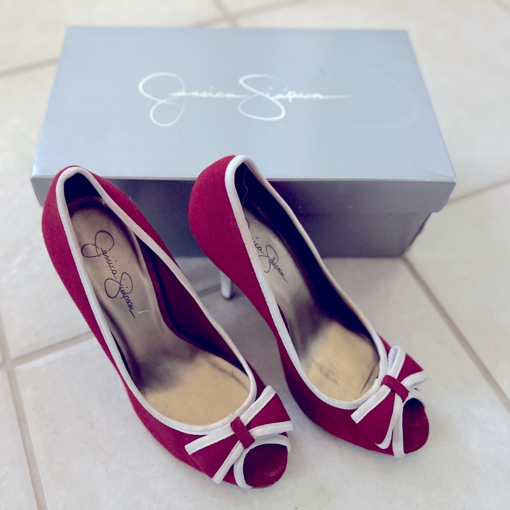 Jessica Simpson Pegeen Heels in Women’s size 8